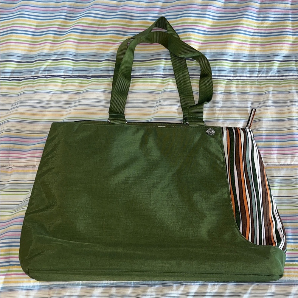 ELSAPEL Padded Green Nylon Laptop Shoulder Bag